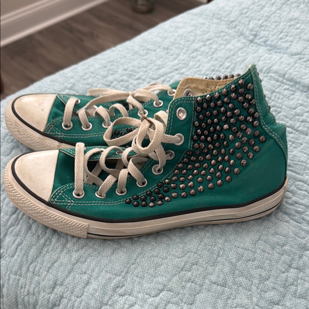 Studded Teal High-Top converse